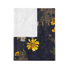 Floral Velveteen Microfiber Blanket - Cozy Gift for Nature Lovers, Home Decor, Bed Linens, Camping Essentials, Spring Vibes, Botanical Print