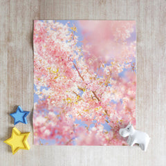 Blossom Breeze Throw Blanket - Cozy Floral Decor, Spring Vibes, Perfect for Home, Gift for Nature Lovers, Picnic Accessory, Outdoor Snuggle