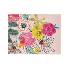 Floral Throw Blanket - Cozy Polyester Blanket for Home Decor, Gift for Her, Boho Style, Soft and Warm Floral Design