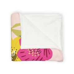 Floral Throw Blanket - Cozy Polyester Blanket for Home Decor, Gift for Her, Boho Style, Soft and Warm Floral Design